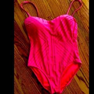 Reaction Kenneth Cole swimsuit